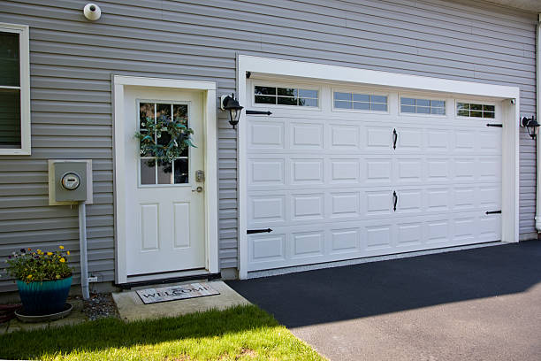 24/7 Emergency Garage Door Roller Replacement experts in McPherson County County, KS
